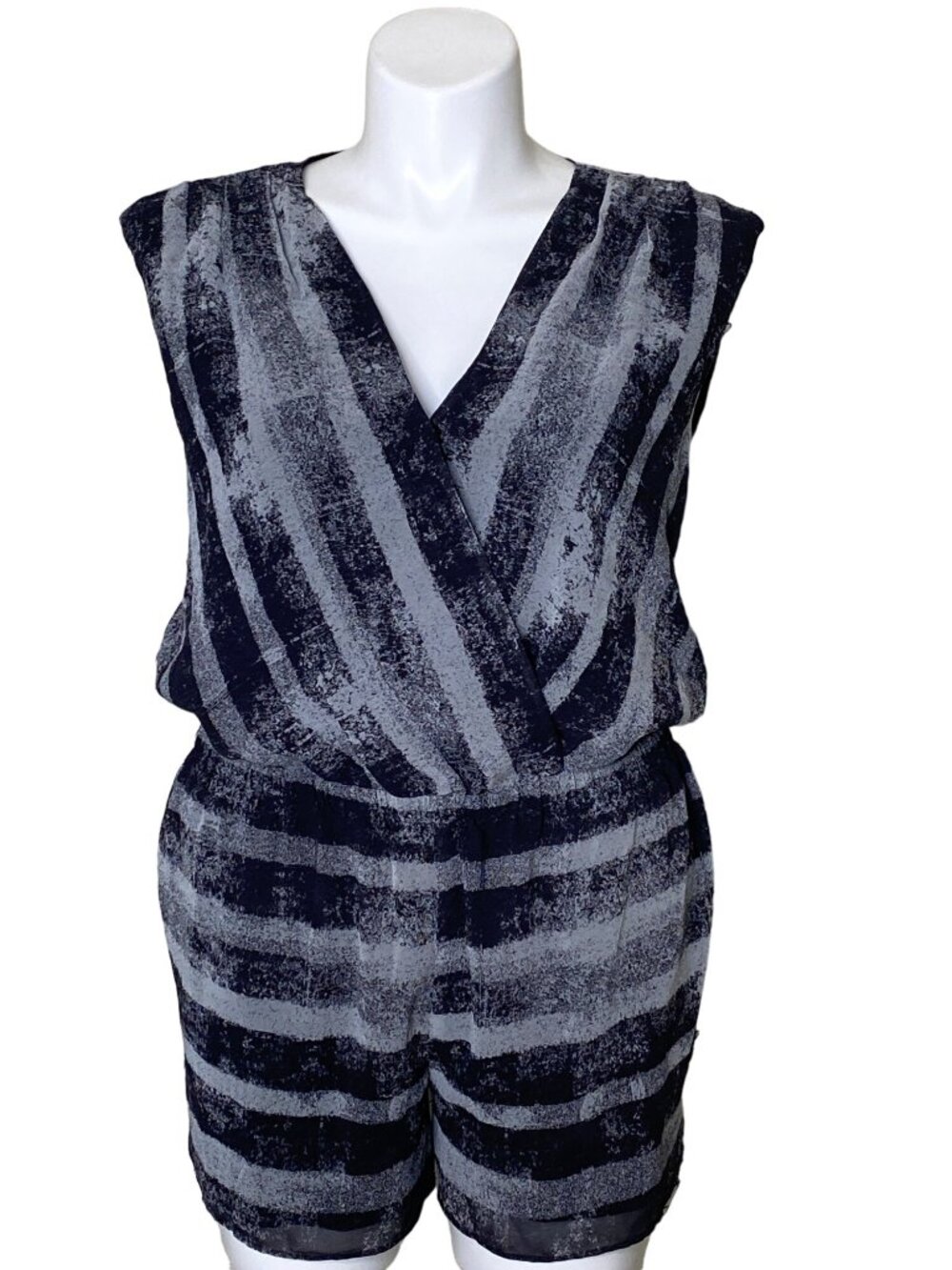 Rachel Rachel Roy Women's Black & Gray Striped Sleeveless V-Neck Romper, Size L